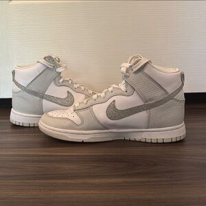 Kids High-Top Sneakers - White and Silver